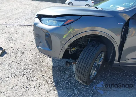 2024 Ford Escape St-Line z USA, uszkodzony, nr VIN 1FMCU0MZ1RUA16977